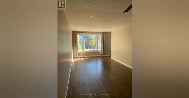 UPPER-210 Dovedale Drive, Whitby, ON, L1N 1Z6 - 3