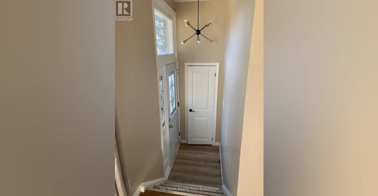 UPPER-210 Dovedale Drive, Whitby, ON, L1N 1Z6 - 2