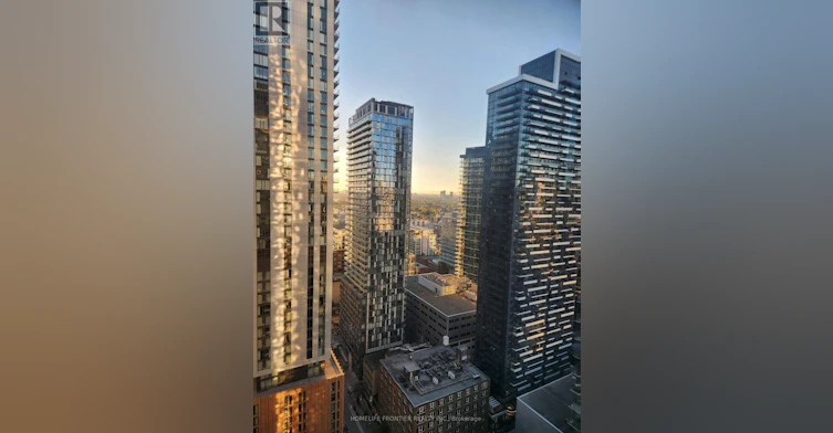 3211-295 Adelaide Street W, Toronto, ON, M5V 0L4 - 12