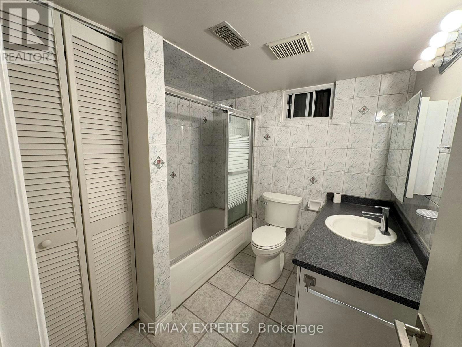D-287 Sammon Avenue, Toronto, ON, M4J 1Z9 - 9