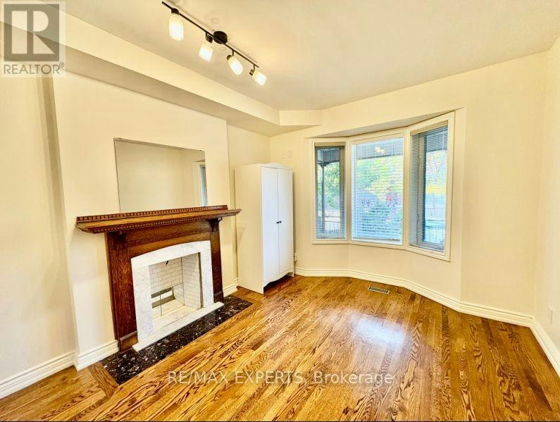 D-287 Sammon Avenue, Toronto, ON, M4J 1Z9 - 8