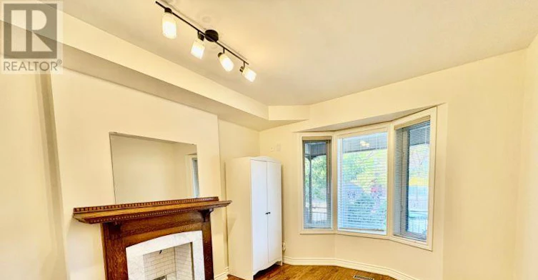 D-287 Sammon Avenue, Toronto, ON, M4J 1Z9 - 8