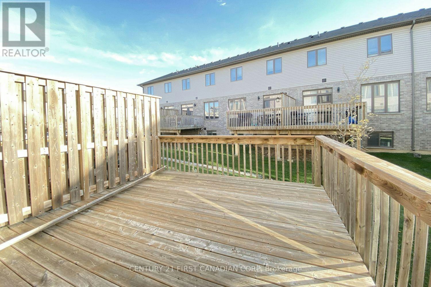100-2070 Meadowgate Boulevard, London, ON, N6M 1C6 - 6