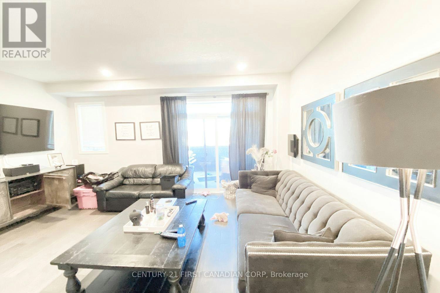 100-2070 Meadowgate Boulevard, London, ON, N6M 1C6 - 10
