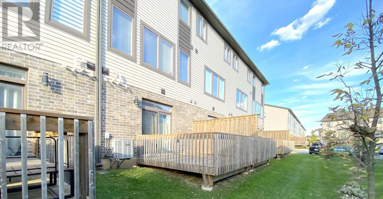 100-2070 Meadowgate Boulevard, London, ON, N6M 1C6 - 18