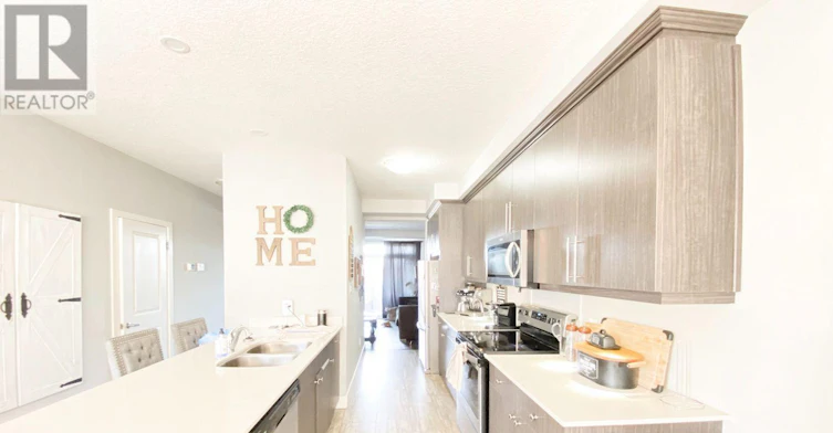100-2070 Meadowgate Boulevard, London, ON, N6M 1C6 - 8
