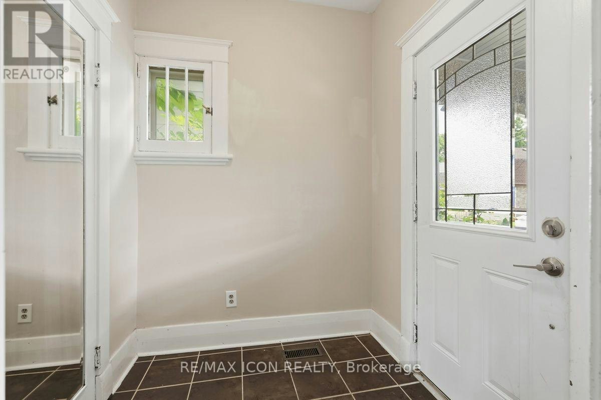31 Mount Pleasant Avenue, London, ON, N6H 1C8 - 5