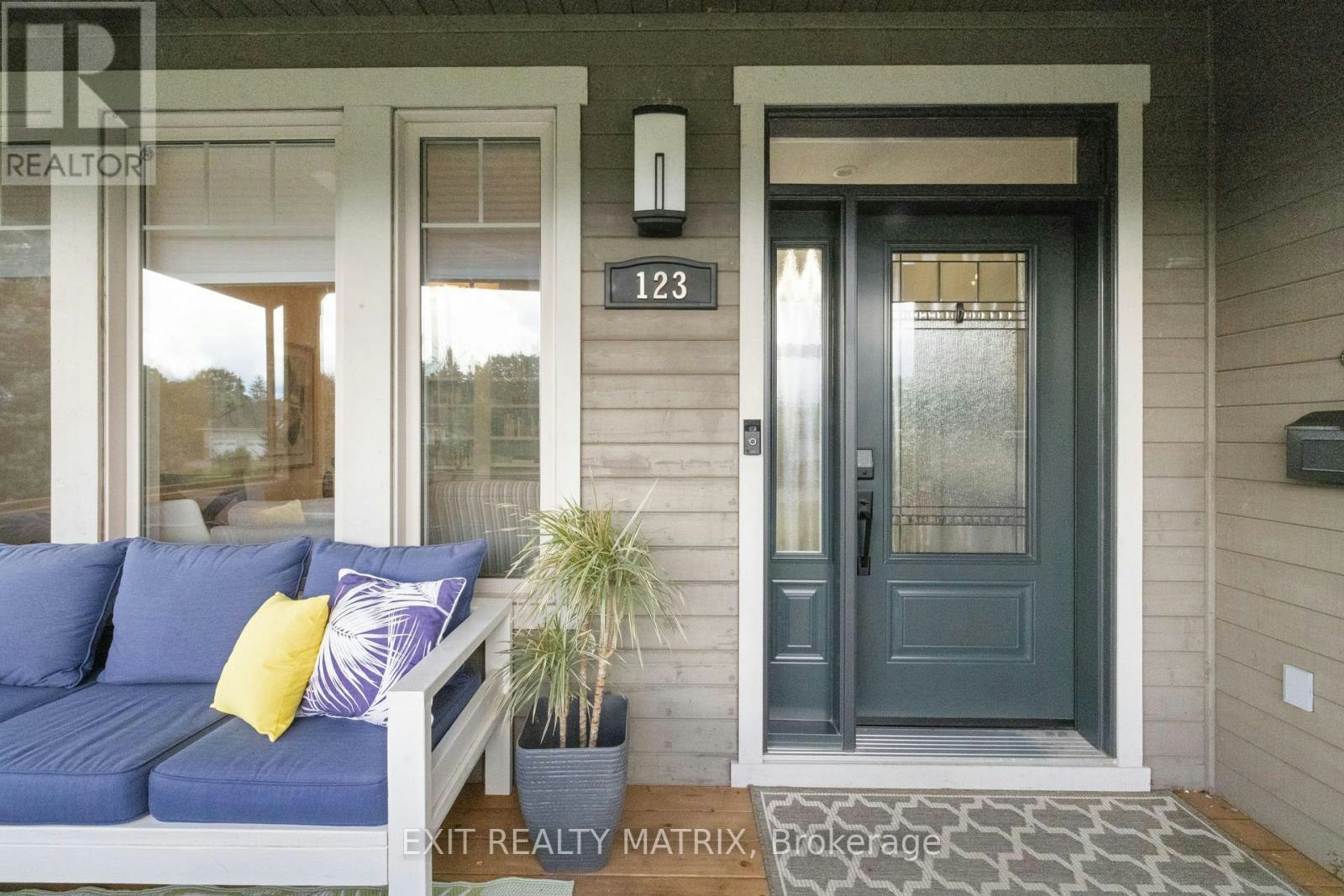123 Muirfield Court, Mississippi Mills, ON, K0A 2X0