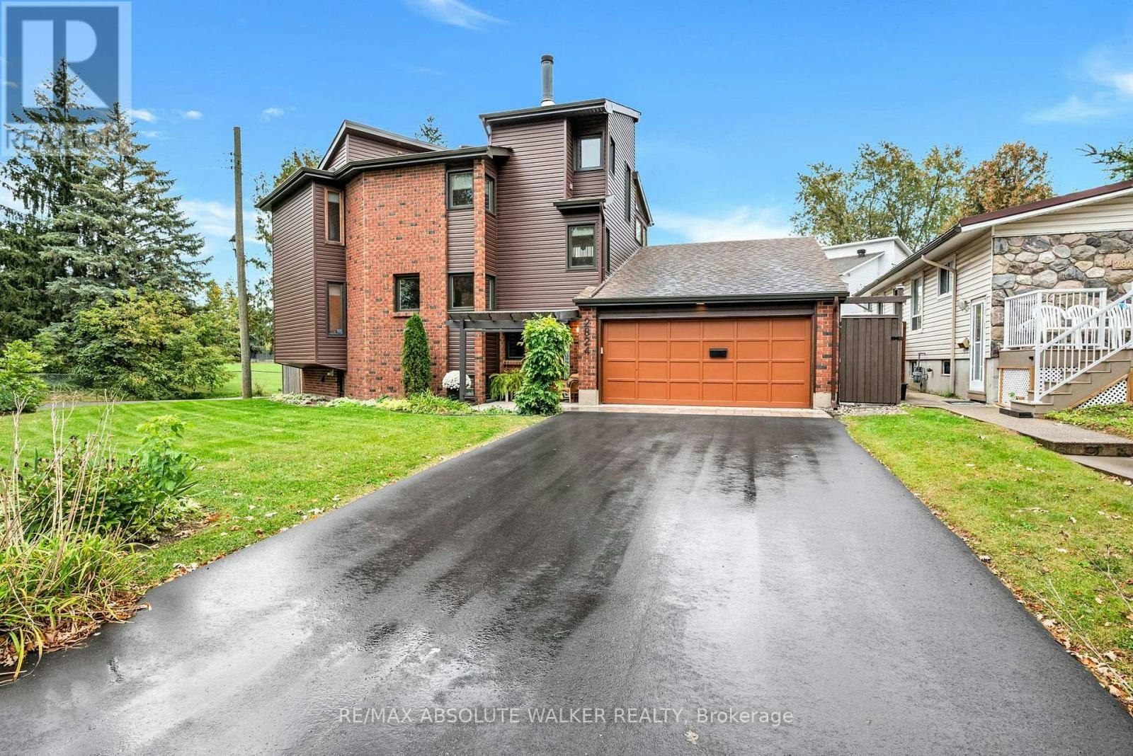 2824 Haughton Avenue, Ottawa, ON, K2B 6Z3