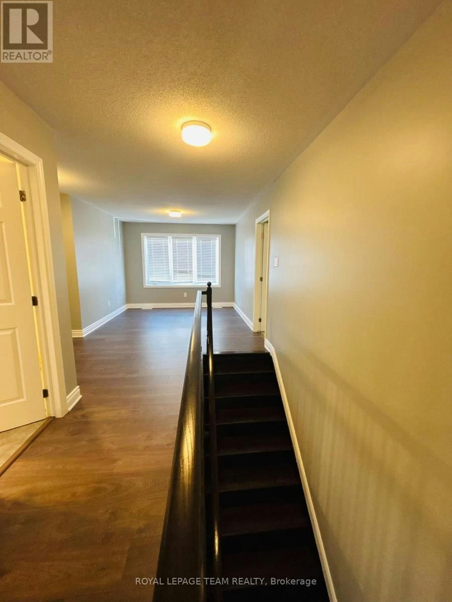 1096 Apolune Street, Ottawa, ON, K2J 6N8 - 14