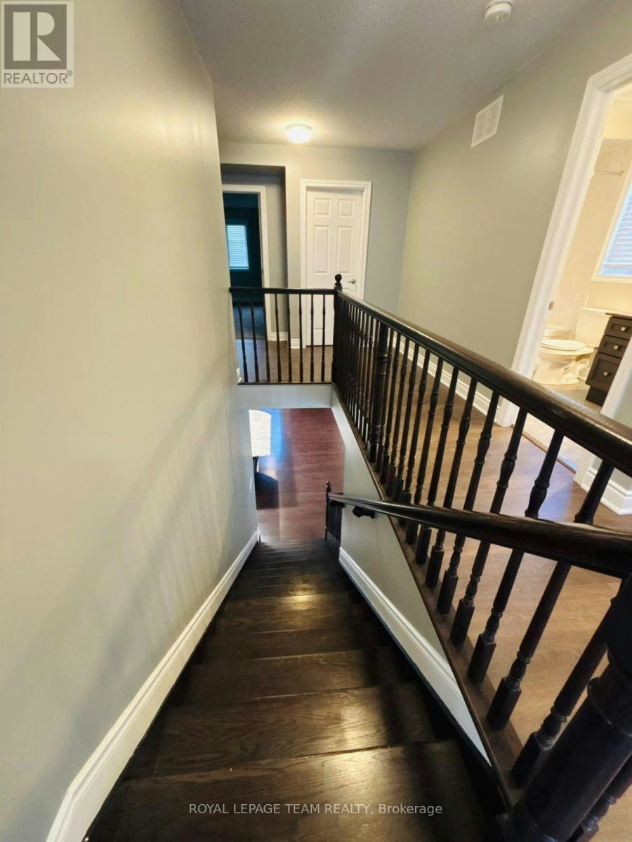 1096 Apolune Street, Ottawa, ON, K2J 6N8 - 12