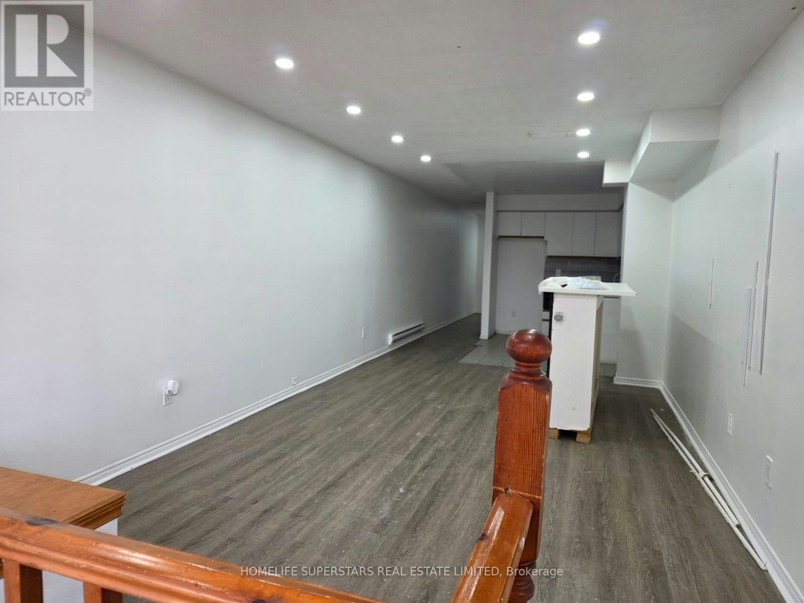 1843 Davenport Road, Toronto, ON, M6N 1B8 3