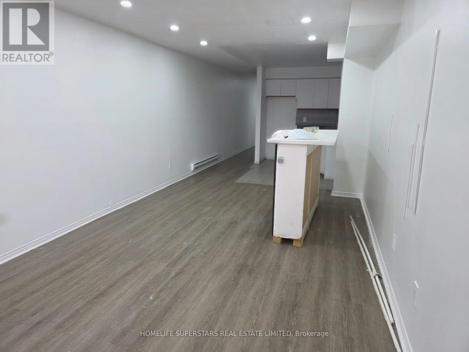 1843 Davenport Road, Toronto, ON, M6N 1B8 5