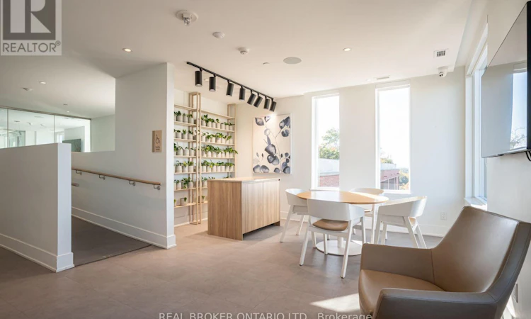 208-11 Maryport Avenue