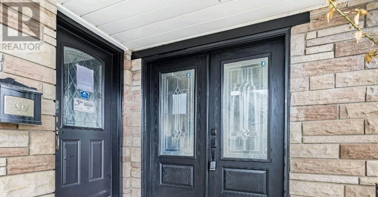 LOWER-231 Elizabeth Street S, Brampton, ON, L6Y 1S2