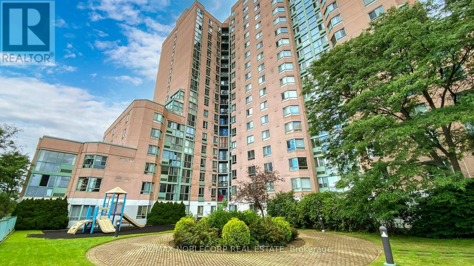 906-41 Markbrook Lane, Toronto, ON, M9V 5E6 - 35