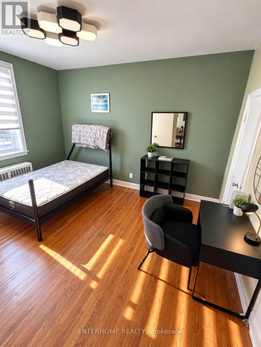 3-51 Queen Street, Brampton, ON, L6W 2A7 5