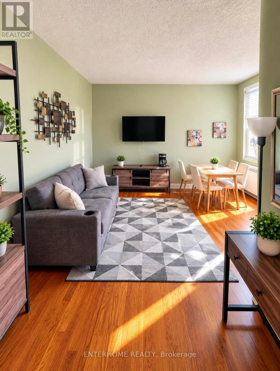 3-51 Queen Street, Brampton, ON, L6W 2A7 1