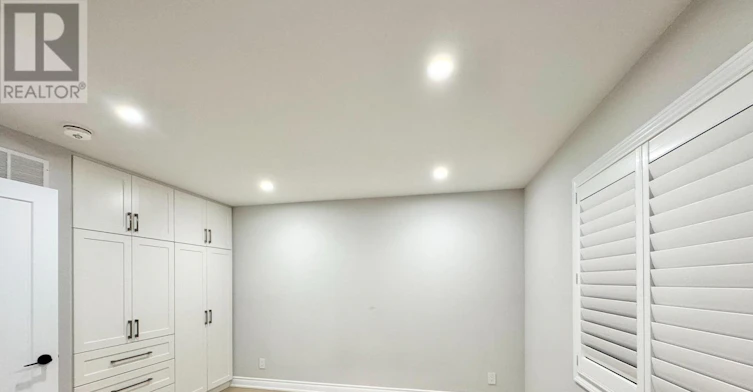 47 Chamberlain Avenue, Toronto, ON, M6E 4J9 - 13