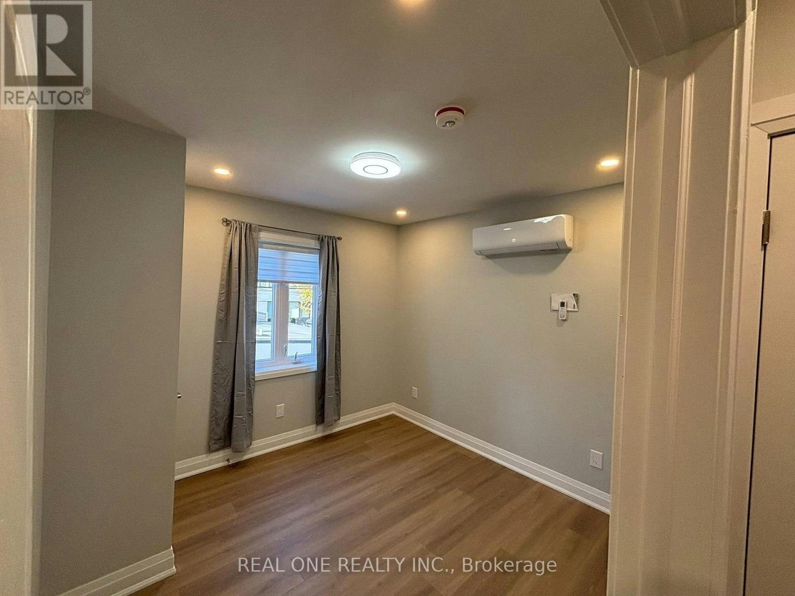 LANEWAY HOUSE-90 Douglas Avenue, Toronto, ON, M5M 1G5 - 14