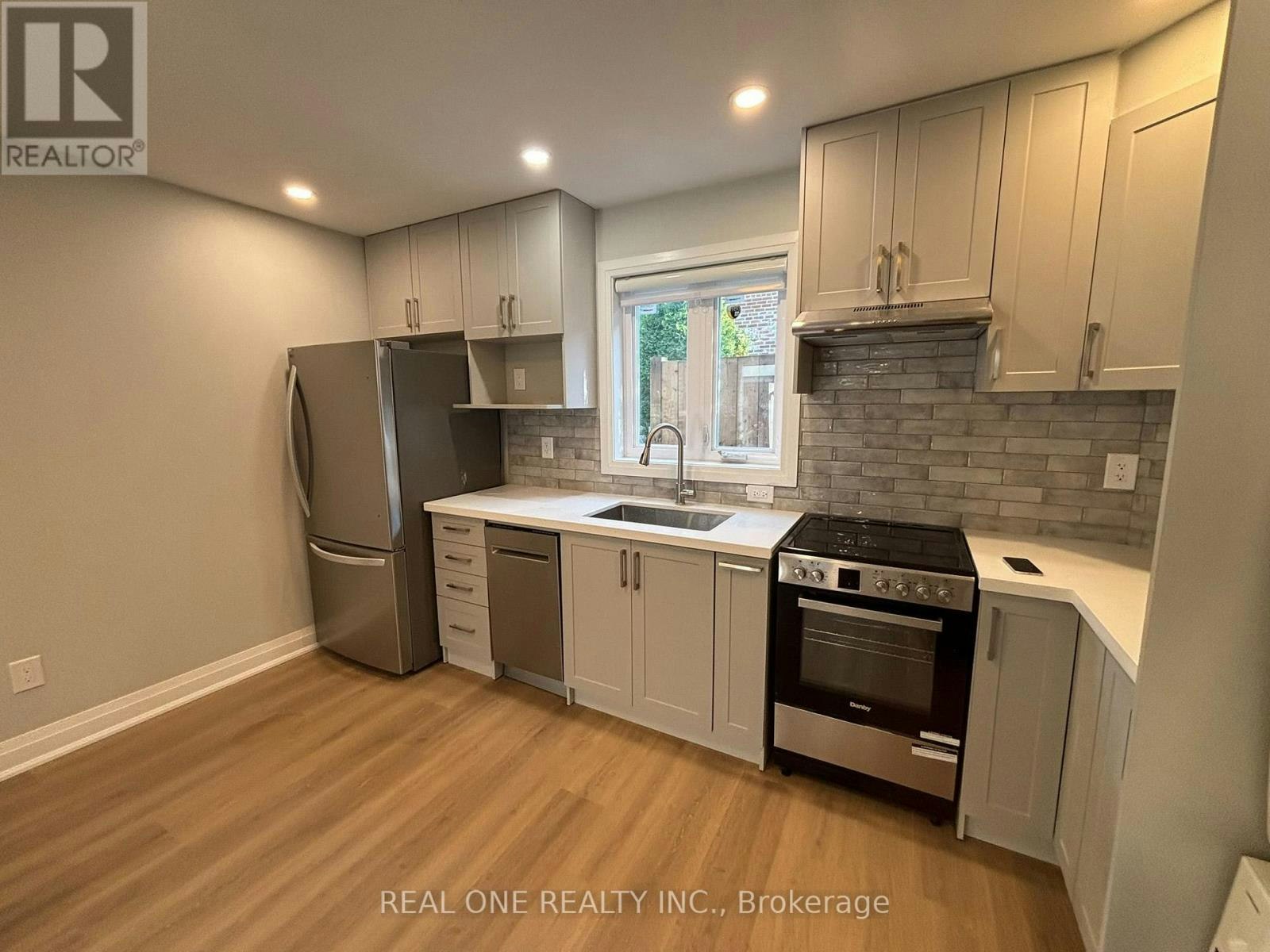 LANEWAY HOUSE-90 Douglas Avenue, Toronto, ON, M5M 1G5 - 17