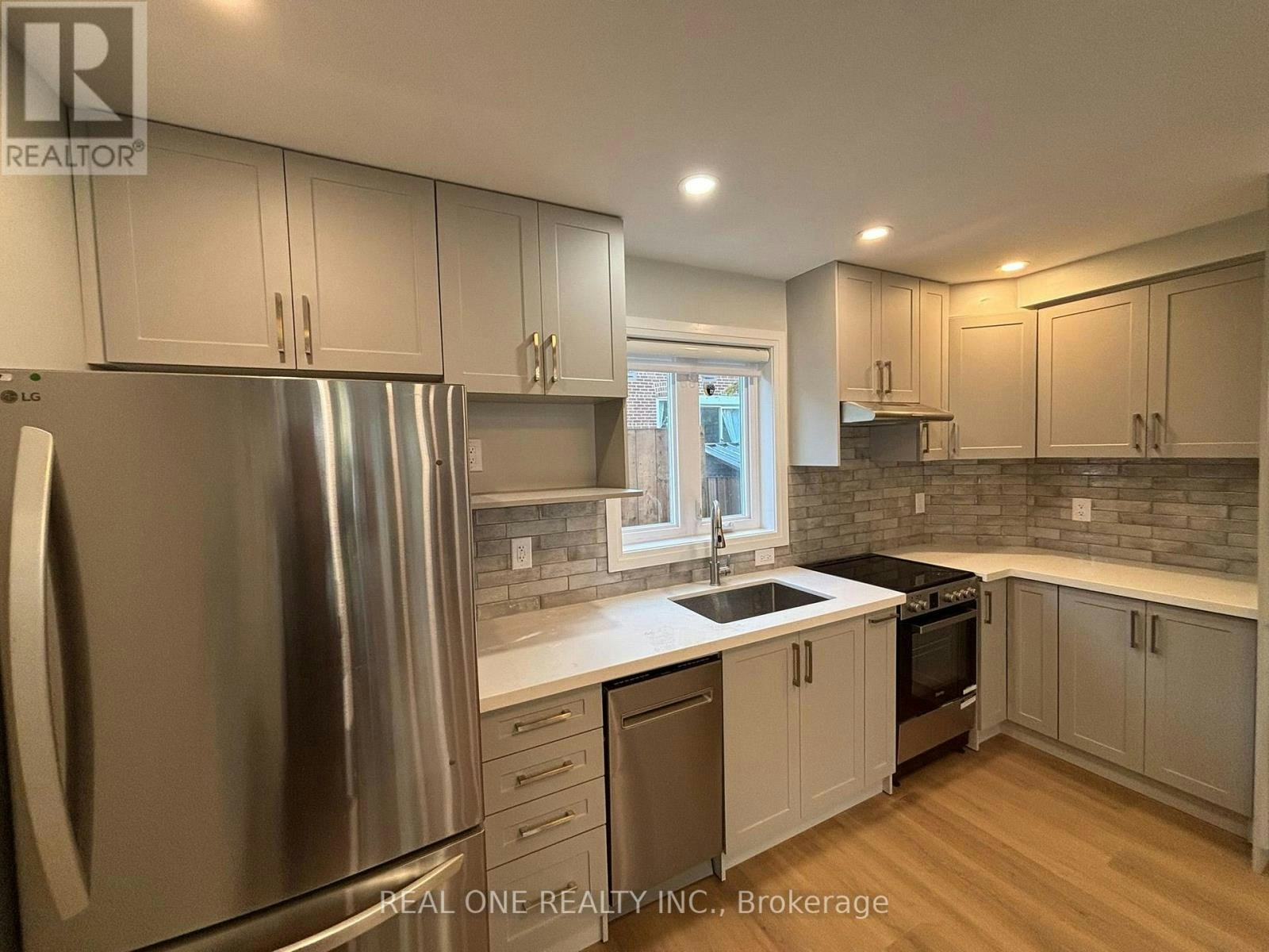 LANEWAY HOUSE-90 Douglas Avenue, Toronto, ON, M5M 1G5 - 3