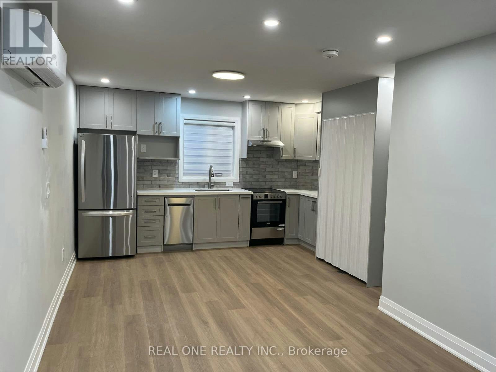 LANEWAY HOUSE-90 Douglas Avenue, Toronto, ON, M5M 1G5 - 4