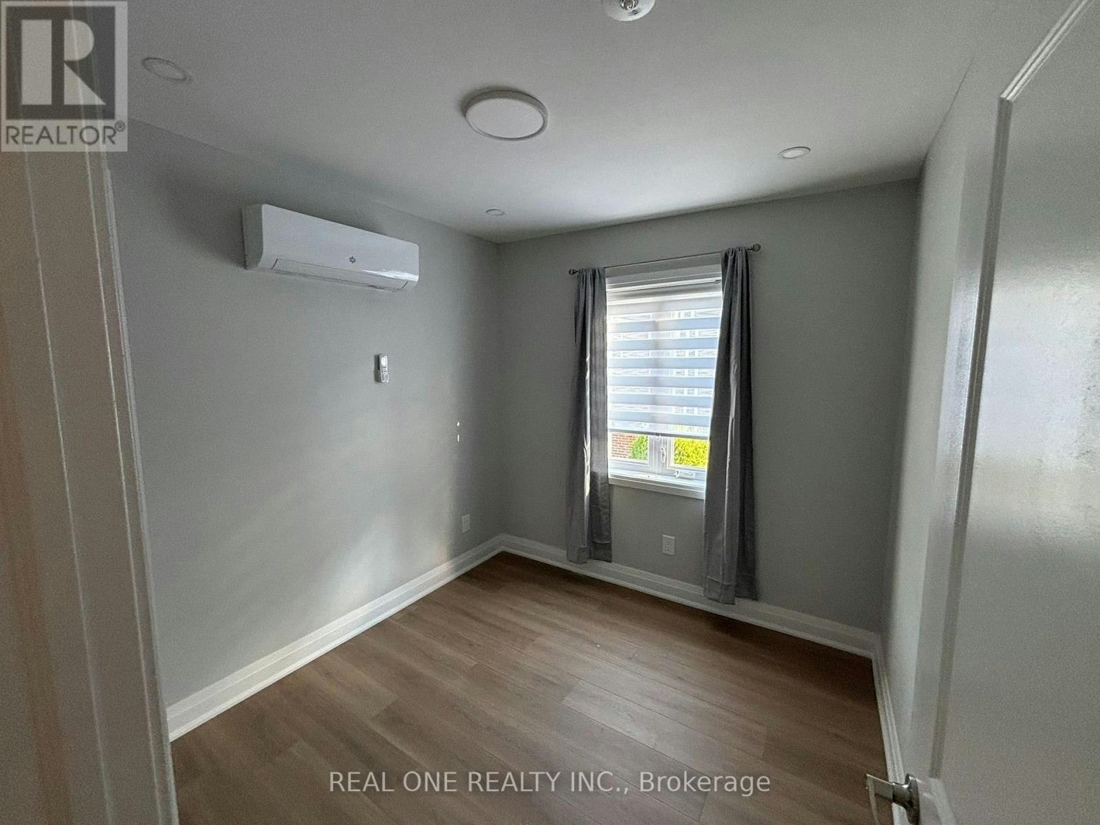 LANEWAY HOUSE-90 Douglas Avenue, Toronto, ON, M5M 1G5 - 8