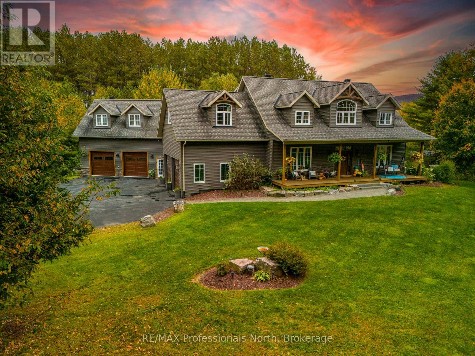 427 Skyhills Road, Huntsville, ON, P1H 2N5