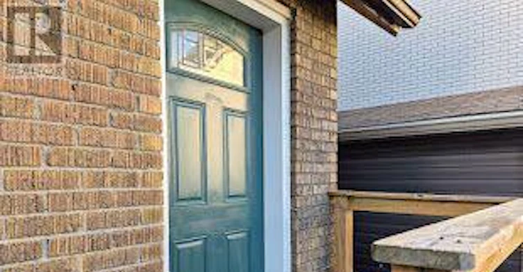 MAIN-11 Colborne Street W, Oshawa, ON, L1G 1L3 - 2