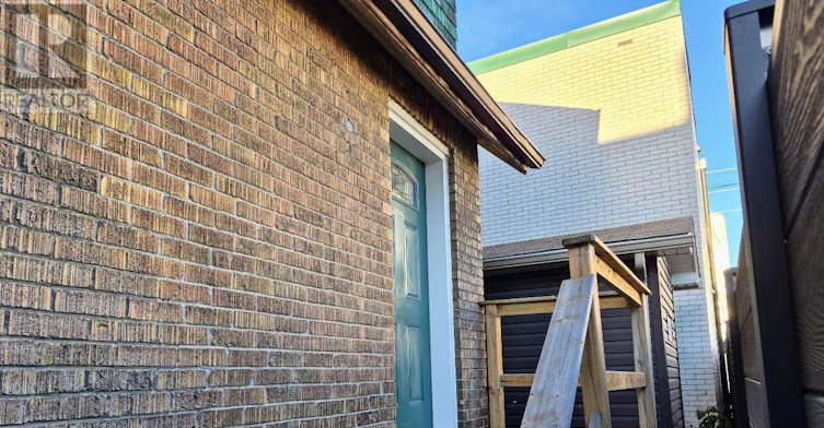 MAIN-11 Colborne Street W, Oshawa, ON, L1G 1L3