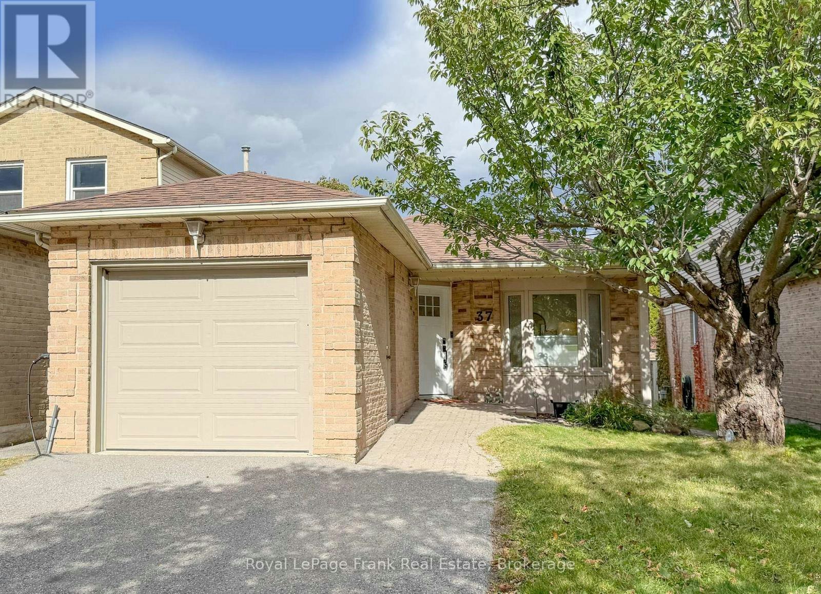 37 Angus Drive, Ajax, ON, L1S 5C4