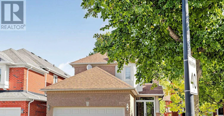 139 Rushbrook Drive, Newmarket, ON, L3X 2E2 - 2