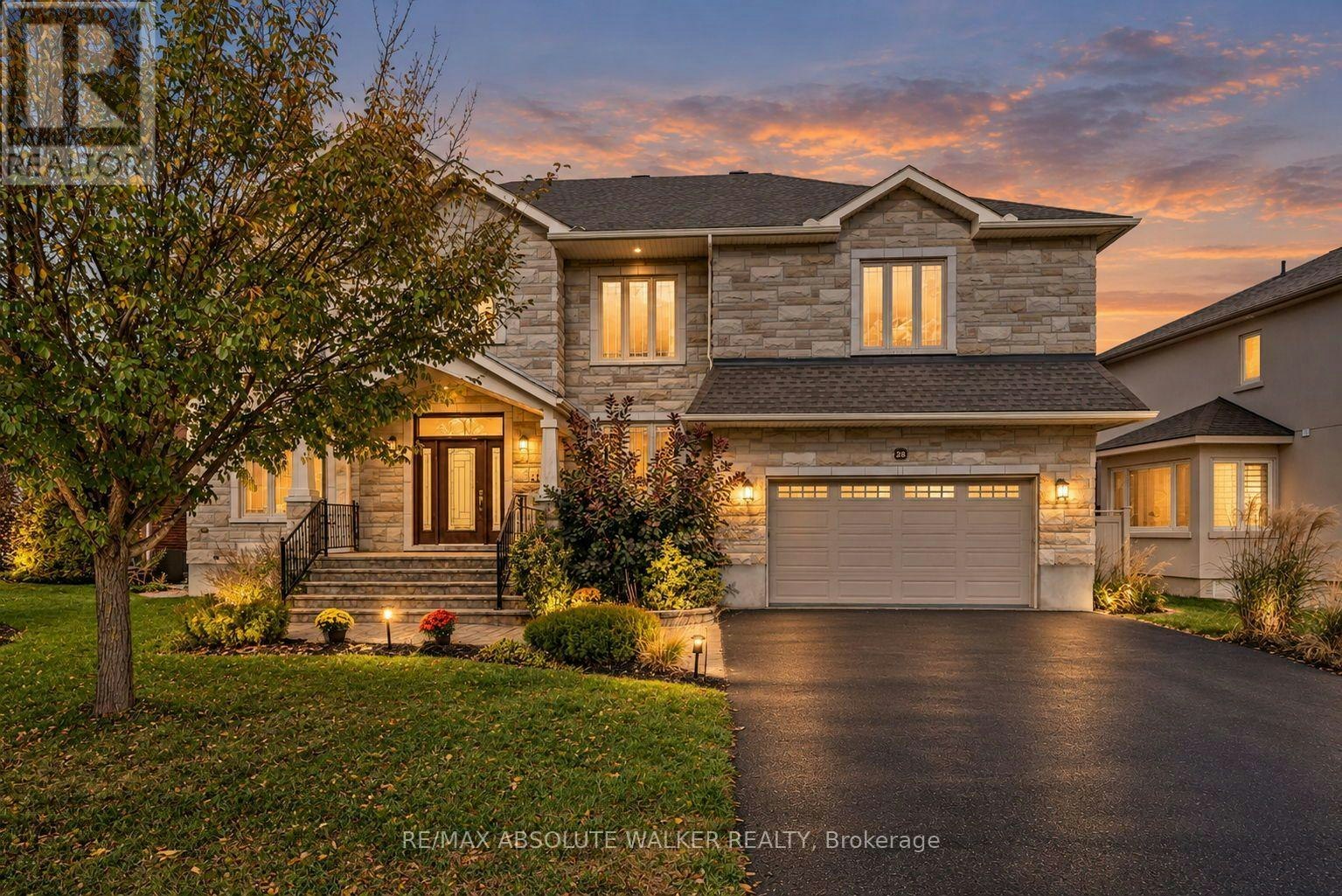 25 Goodwin Avenue, Ottawa, ON, K2E 5C8