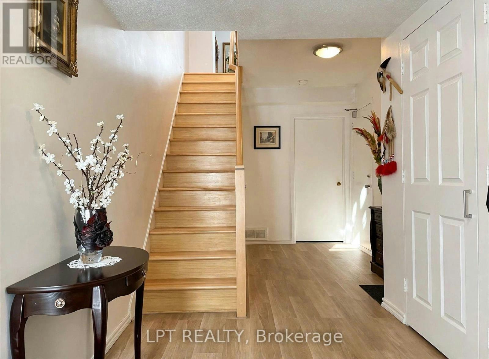 15-50 Greenbank Road, Ottawa, ON, K2H 8R3 - 3
