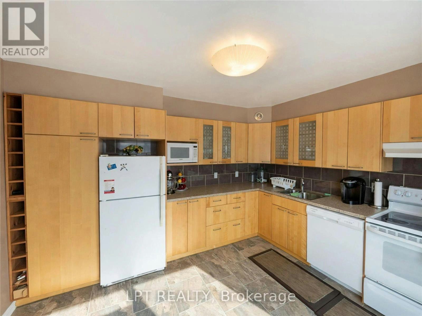15-50 Greenbank Road, Ottawa, ON, K2H 8R3 - 7