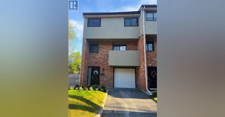 15-50 Greenbank Road, Ottawa, ON, K2H 8R3