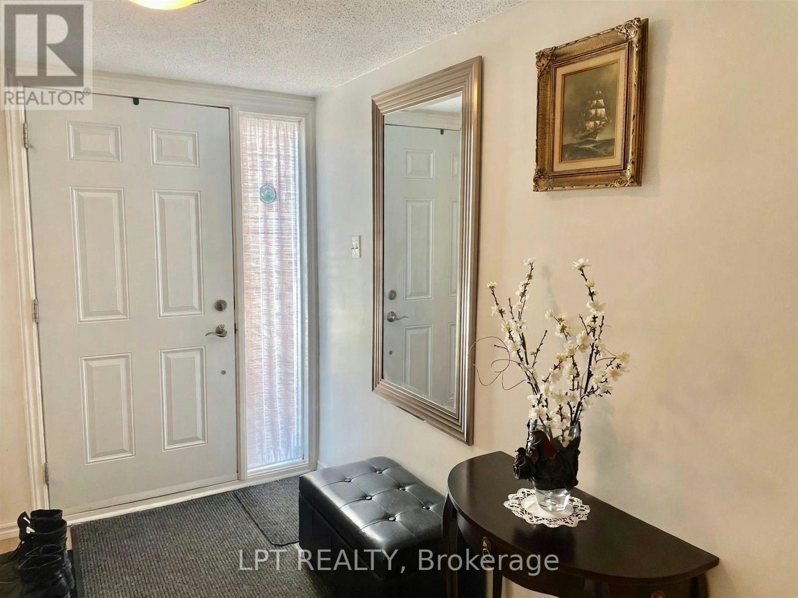 15-50 Greenbank Road, Ottawa, ON, K2H 8R3 - 4