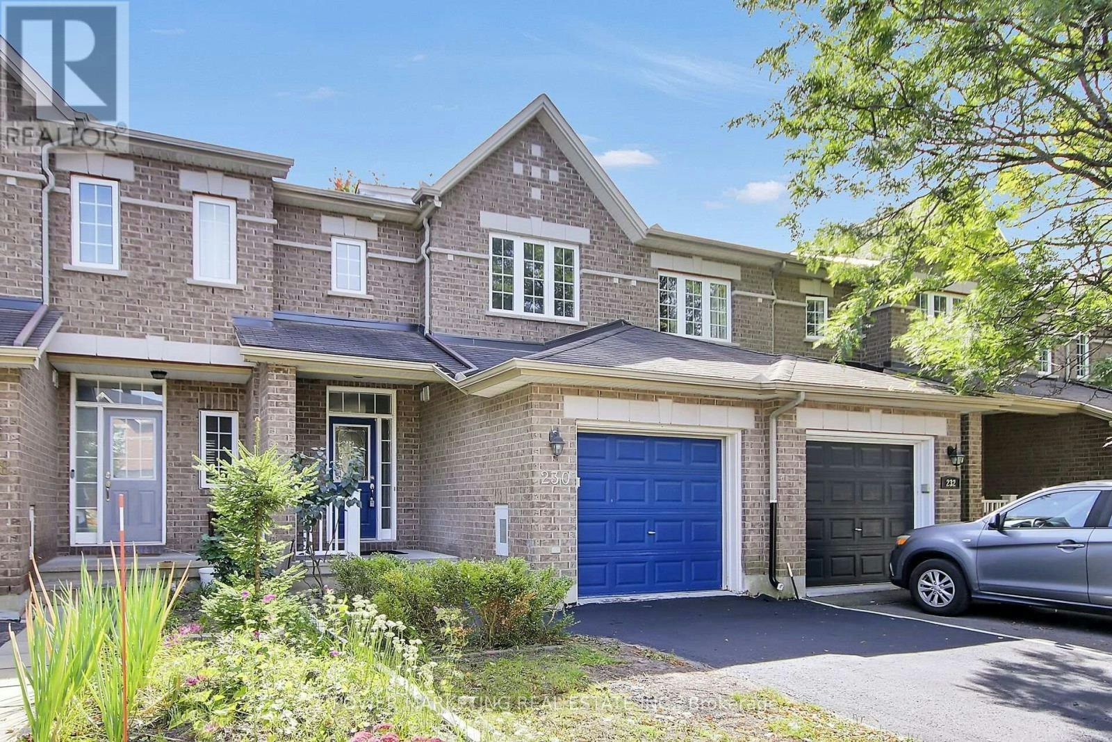 230 Bookton Place, Ottawa, ON, K1V 2H5 2