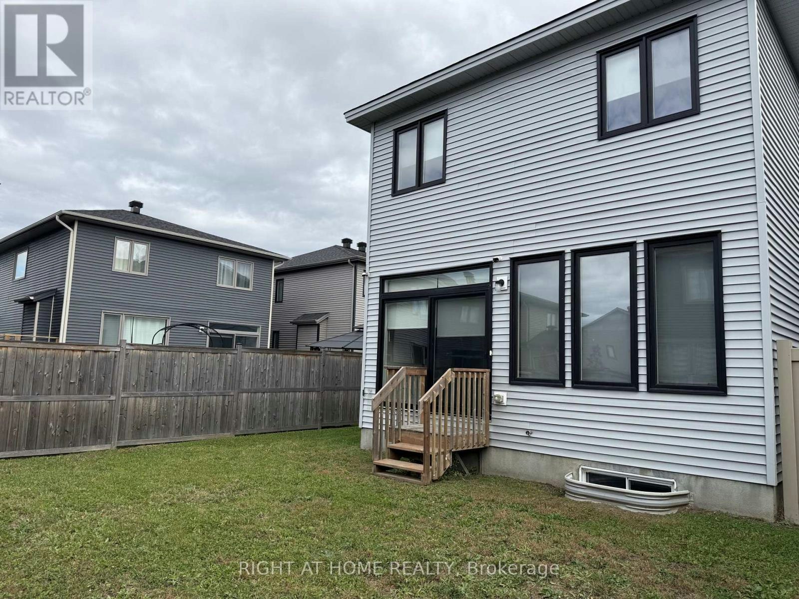 608 Moonflower Crescent, Ottawa, ON, K1T 0X8 - 35