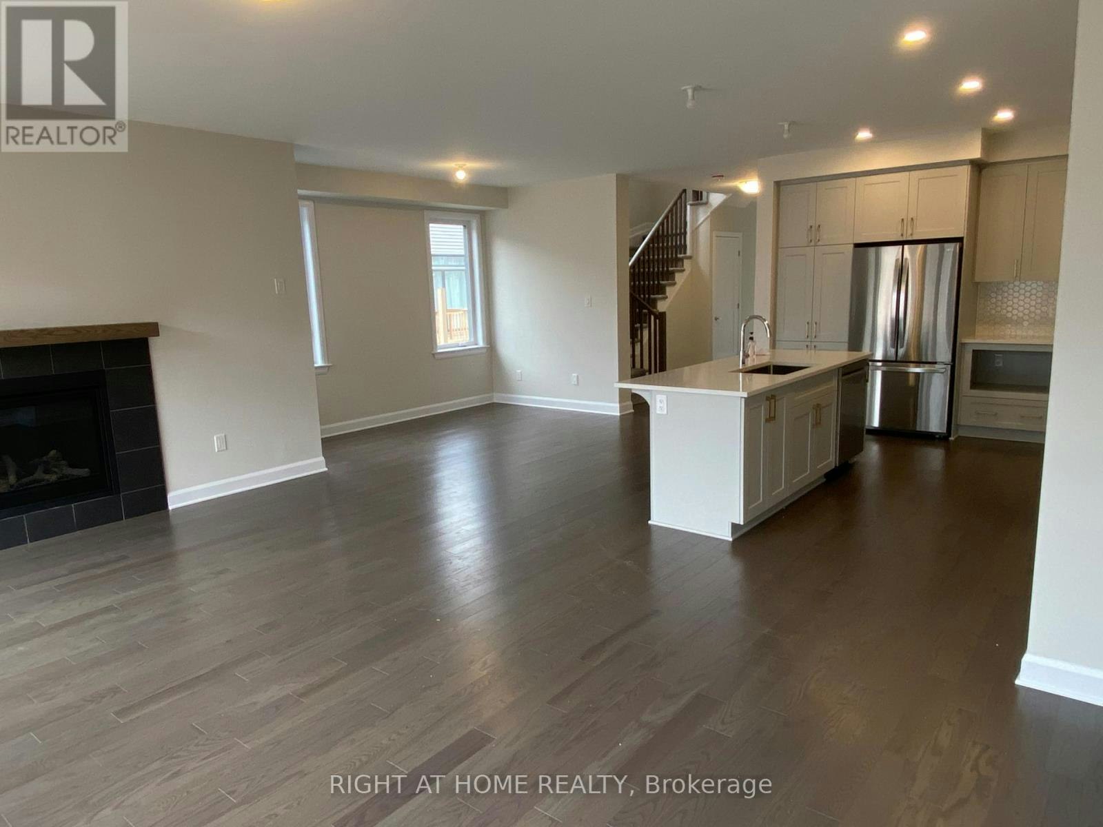 608 Moonflower Crescent, Ottawa, ON, K1T 0X8 - 10