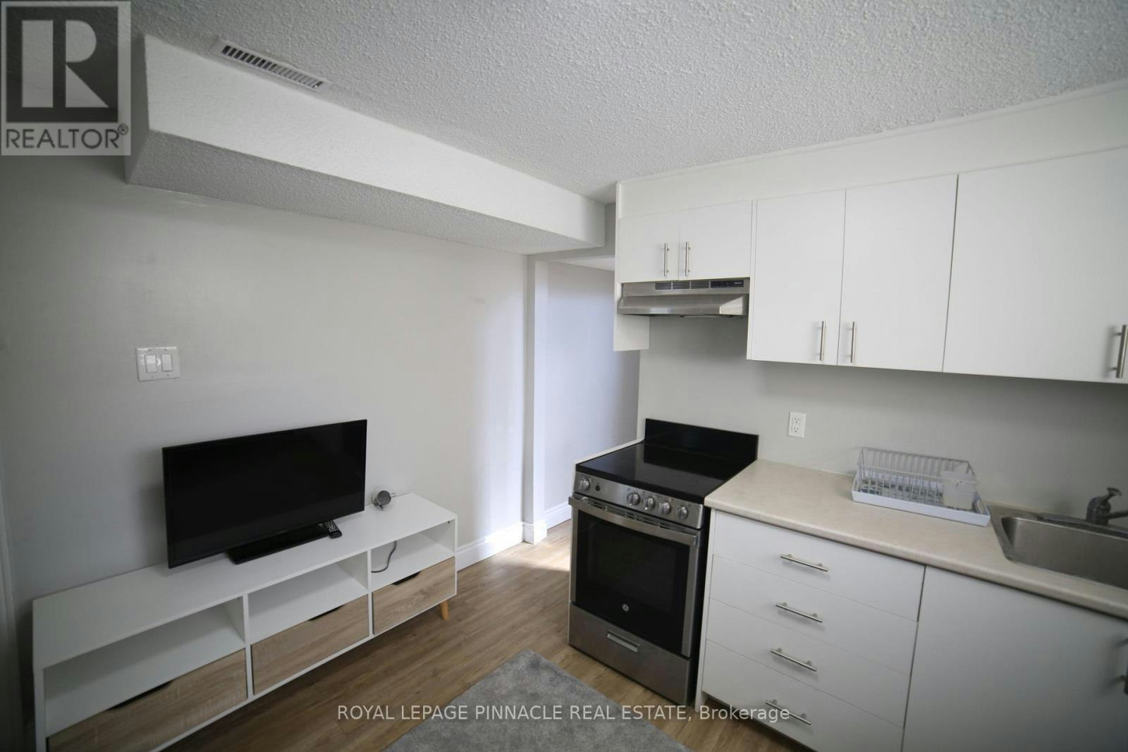 BASEMENT-2888 Glace Bay Road, Mississauga, ON, L5N 2K1 - 4