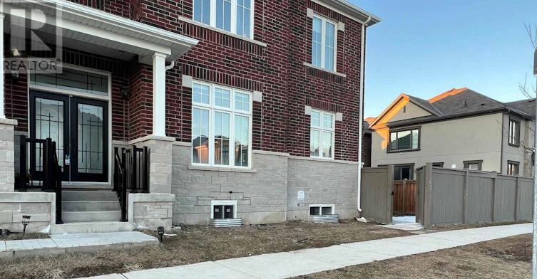 506 Kennedy Circle W, Milton, ON, L9E 1R1 - 2