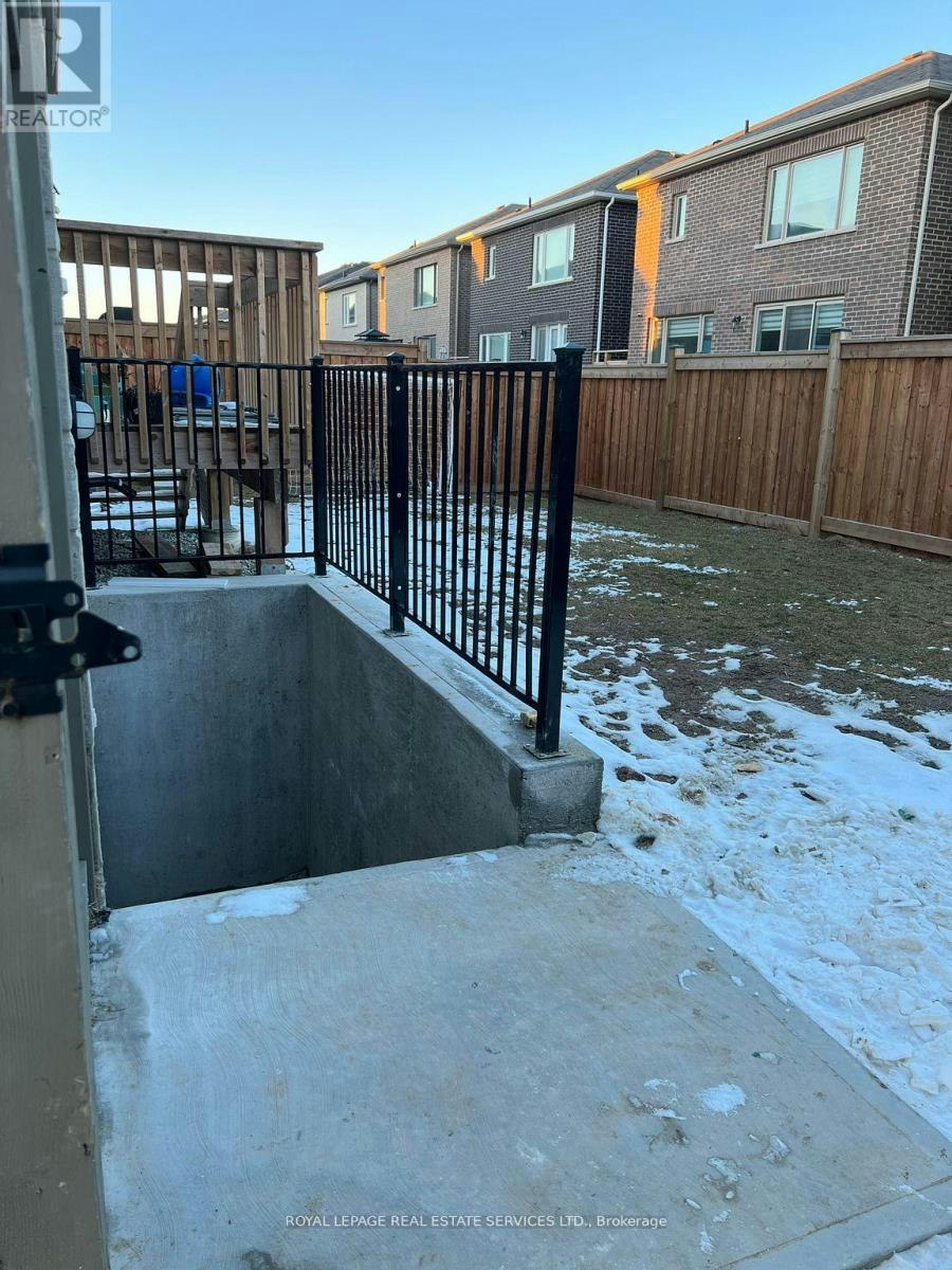 506 Kennedy Circle W, Milton, ON, L9E 1R1 - 3