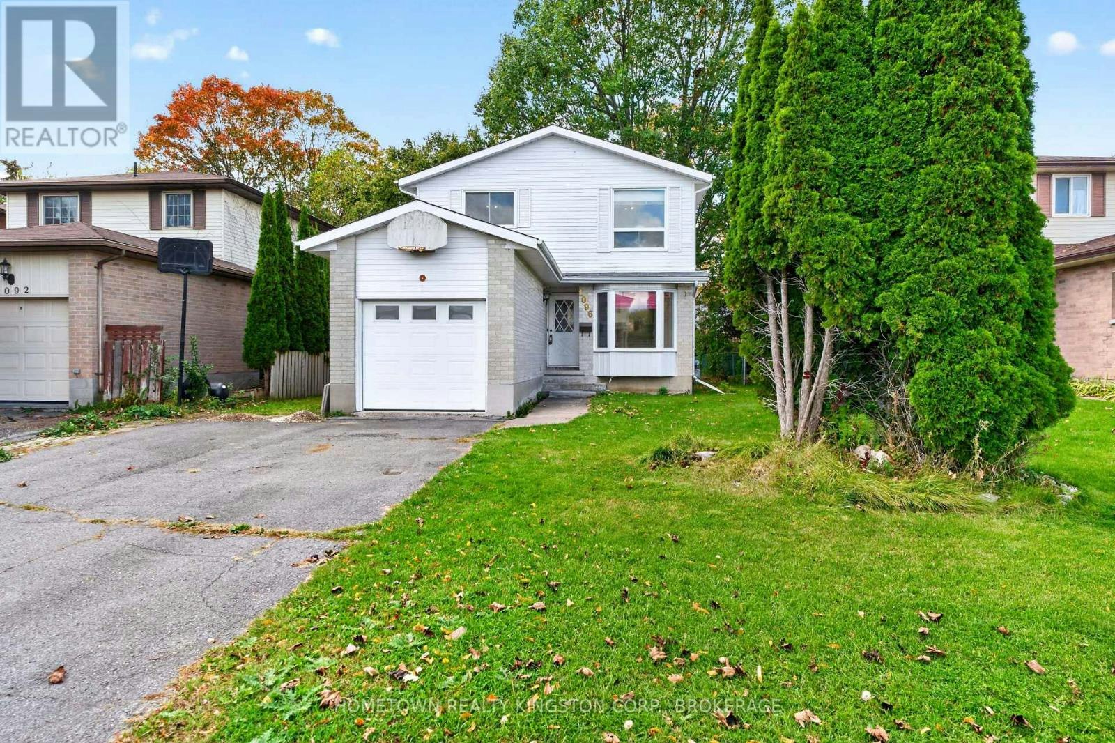 1096 Willowood Drive, Kingston, ON, K7P 1Z3