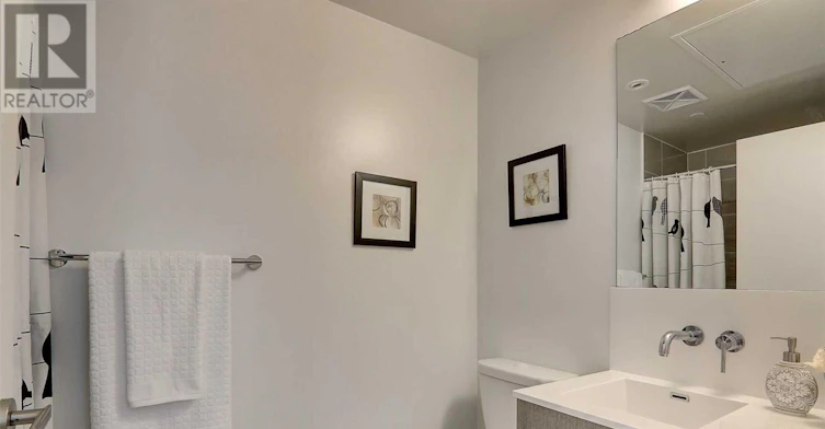 4906-100 Harbour Street, Toronto, ON, M5J 2T5 - 24