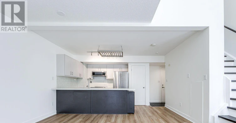 124-21 Earl Street, Toronto, ON, M4Y 3C8 - 4