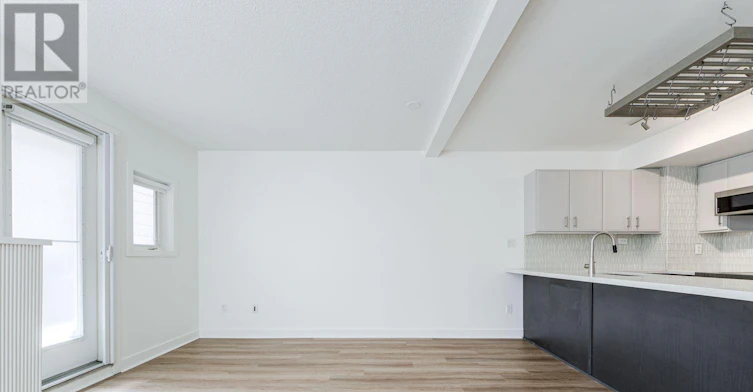 124-21 Earl Street, Toronto, ON, M4Y 3C8 - 11