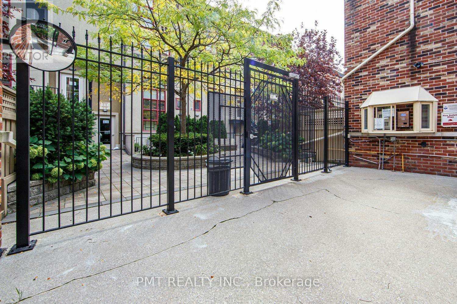 124-21 Earl Street, Toronto, ON, M4Y 3C8 - 30