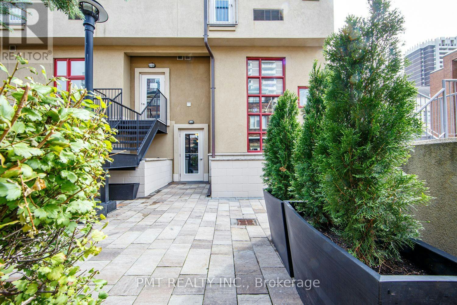 124-21 Earl Street, Toronto, ON, M4Y 3C8